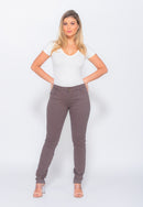 Calça Skinny em Sarja Elastano Chumbo
