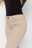 Calça Skinny em Sarja Elastano Bege Claro