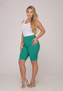 Bermuda em Sarja Lycra Verde Bandeira
