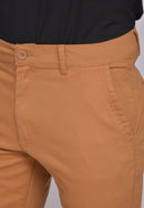 Calça Slim em Sarja Elastano Caramelo
