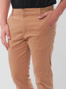 Calça Slim em Sarja Elastano Caqui